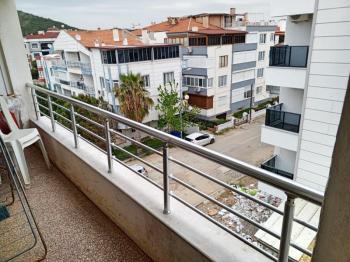 Sarımsaklı Sahilde Denize Sıfır, Full Deniz Manzaralı, 3+1 Satılık Daire.