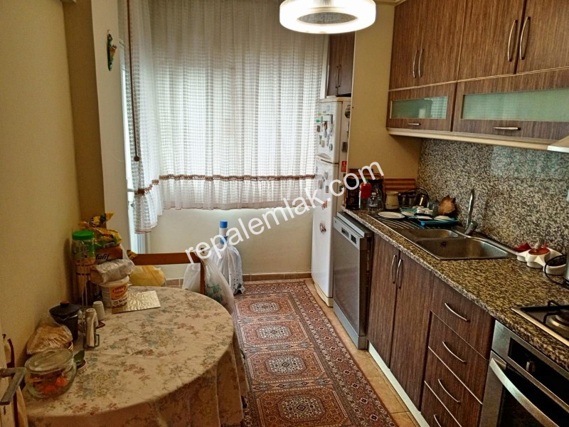Sarımsaklı Sahilde Denize Sıfır, Full Deniz Manzaralı, 3+1 Satılık Daire.