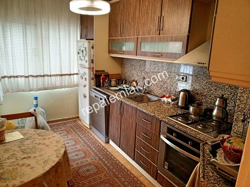 Sarımsaklı Sahilde Denize Sıfır, Full Deniz Manzaralı, 3+1 Satılık Daire.