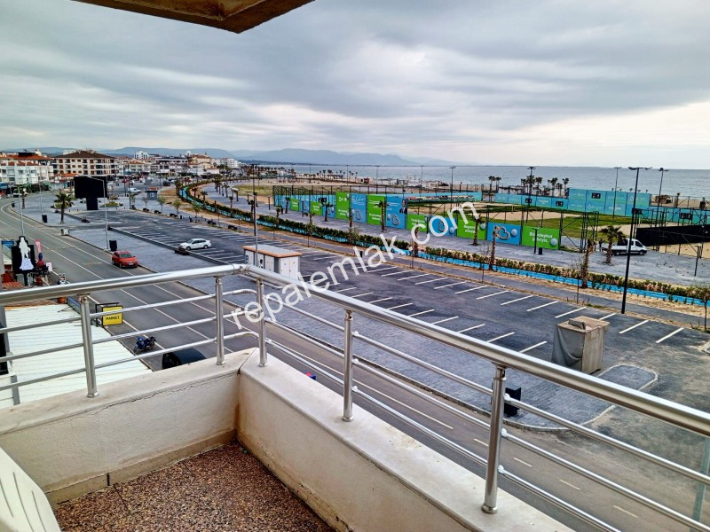 Sarımsaklı Sahilde Denize Sıfır, Full Deniz Manzaralı, 3+1 Satılık Daire.