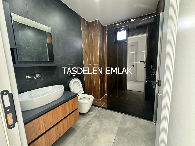 ÖNERLERDE SATILIK OTURUMA HAZIR VİLLA