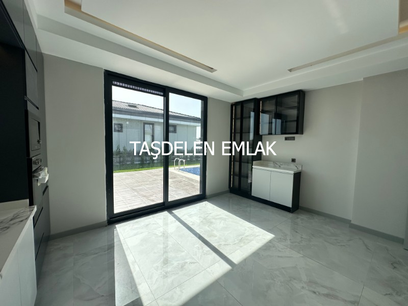 ÖNERLERDE SATILIK OTURUMA HAZIR VİLLA