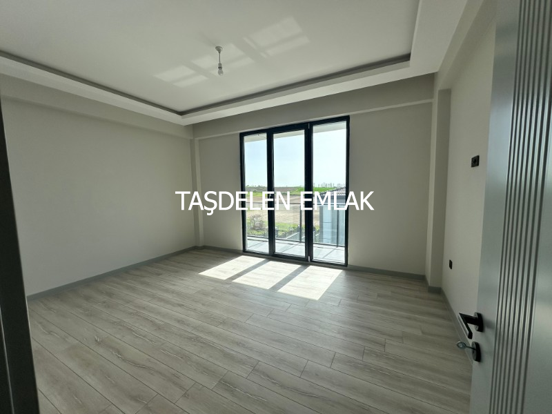 ÖNERLERDE SATILIK OTURUMA HAZIR VİLLA