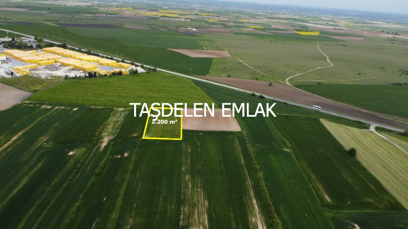 ANAYOLA 100 METRE MESAFEDE ARAZİ