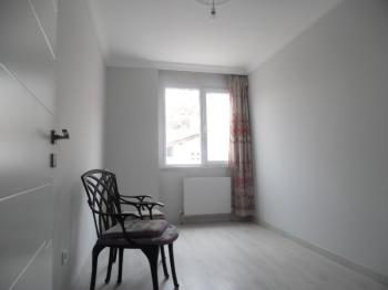 DEĞİRMENKÖYDE SATILIK GİRİŞ KAT 3+1 DAİRE 