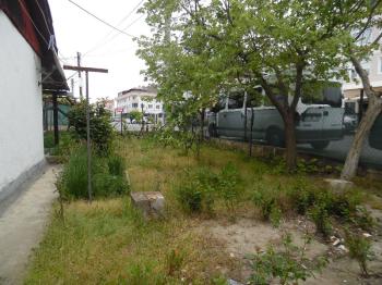 ÇORLU HAVUZLAR MAHALLESİNDE 167 M2 ARSA İÇERİSİNDE BAHÇELİ EV 
