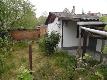 ÇORLU HAVUZLAR MAHALLESİNDE 167 M2 ARSA İÇERİSİNDE BAHÇELİ EV 