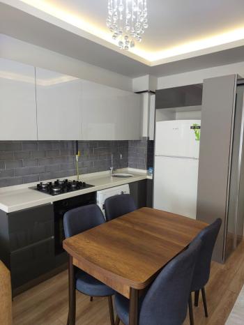 ÇORLUDA RESMİ KURUMLARA YAKIN SİTE İÇİ 1+1 EŞYALI DAİRE 