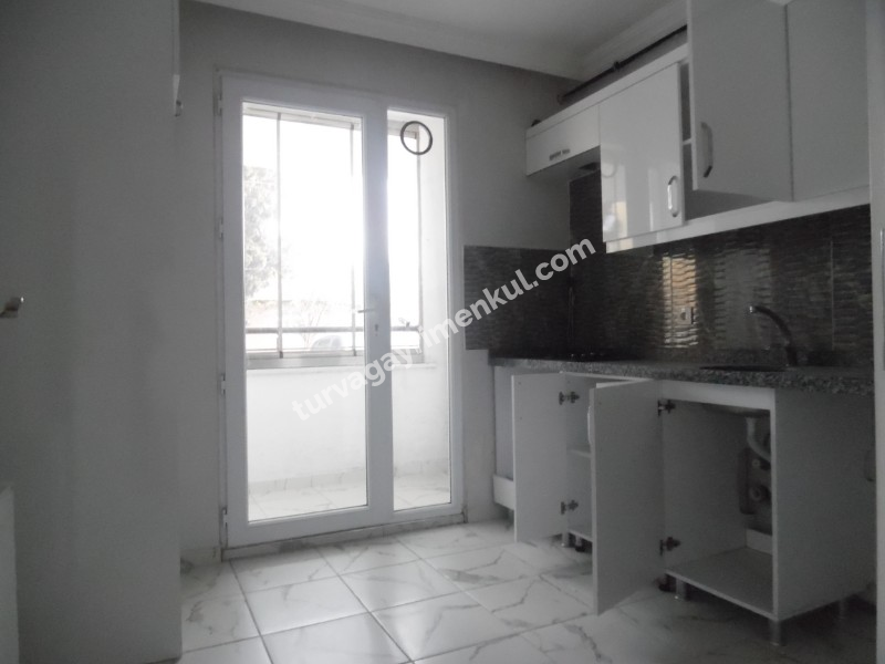 DEĞİRMENKÖYDE SATILIK GİRİŞ KAT 3+1 DAİRE 