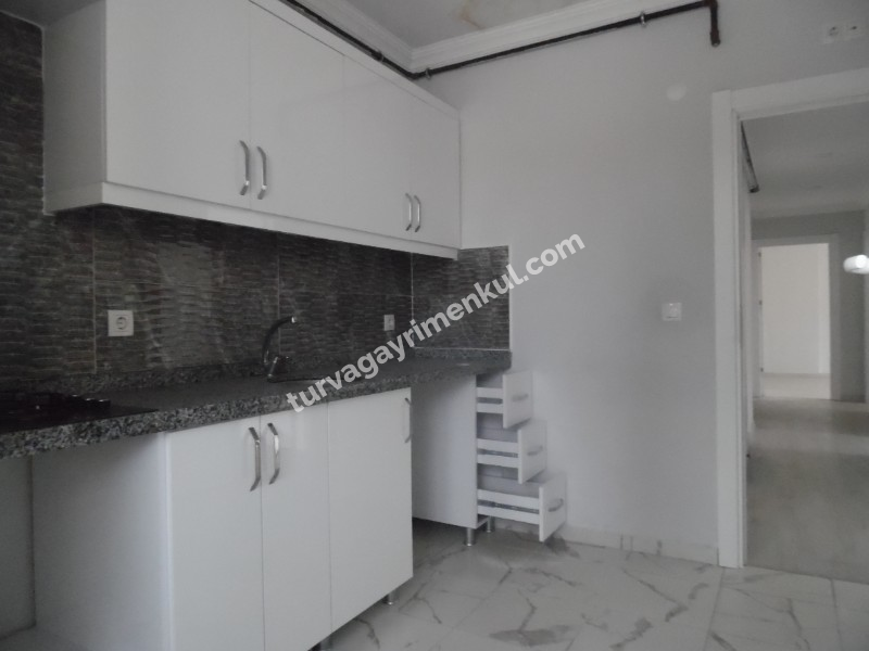 DEĞİRMENKÖYDE SATILIK GİRİŞ KAT 3+1 DAİRE 