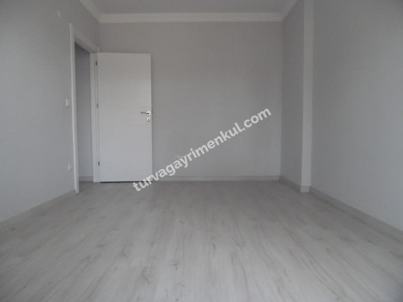 DEĞİRMENKÖYDE SATILIK GİRİŞ KAT 3+1 DAİRE 