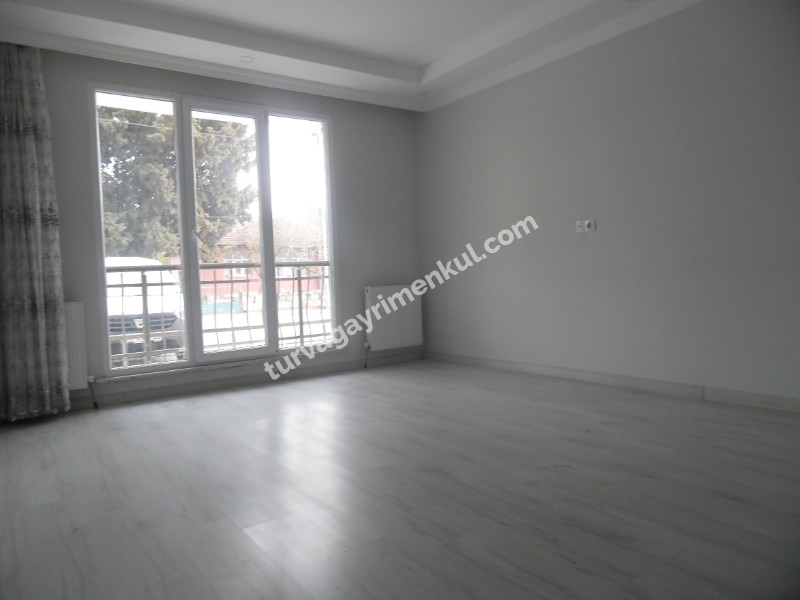 DEĞİRMENKÖYDE SATILIK GİRİŞ KAT 3+1 DAİRE 