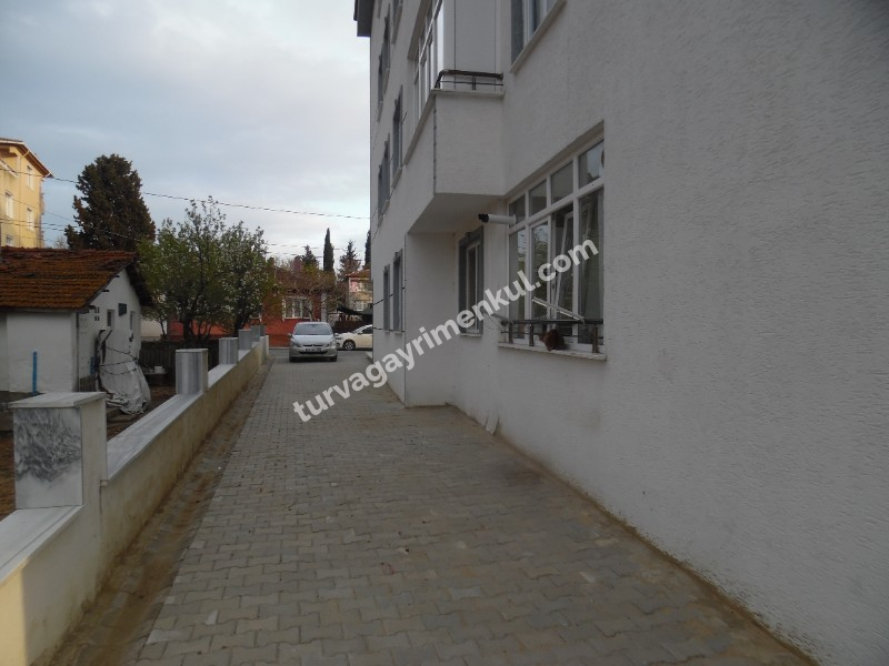 DEĞİRMENKÖYDE SATILIK GİRİŞ KAT 3+1 DAİRE 