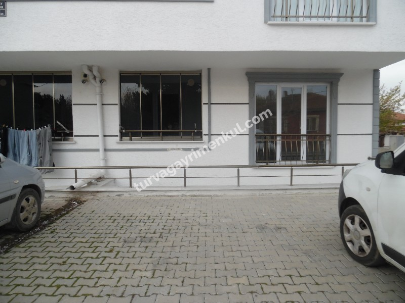 DEĞİRMENKÖYDE SATILIK GİRİŞ KAT 3+1 DAİRE 
