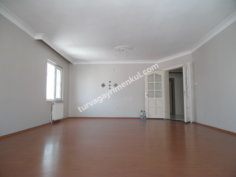 ÇORLUDA KİRALIK 4+1 DAİRE 