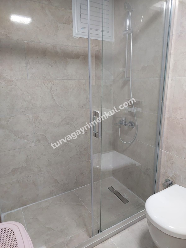 ÇORLUDA RESMİ KURUMLARA YAKIN SİTE İÇİ 1+1 EŞYALI DAİRE 