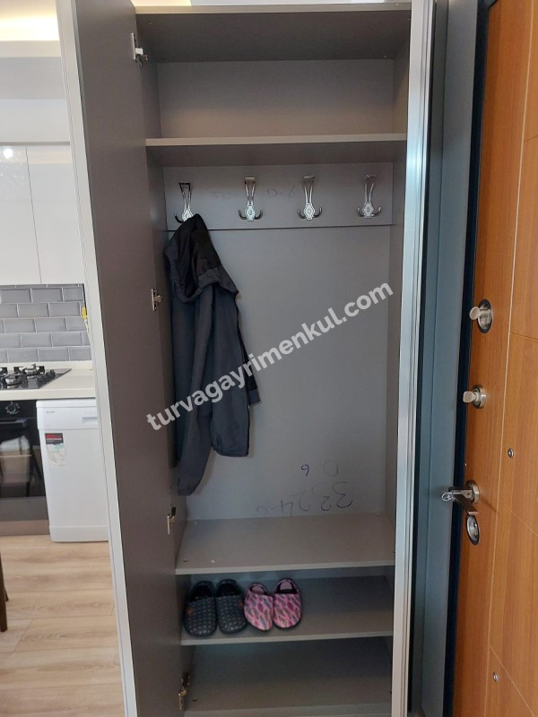 ÇORLUDA RESMİ KURUMLARA YAKIN SİTE İÇİ 1+1 EŞYALI DAİRE 