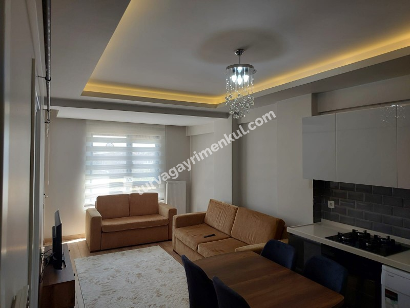 ÇORLUDA RESMİ KURUMLARA YAKIN SİTE İÇİ 1+1 EŞYALI DAİRE 