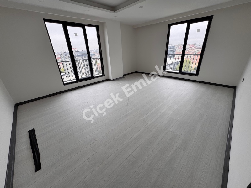 Senna Park Sitesi'nde 4+1 Manzaralı Sıfır Dubleks – Yeşilpınar Eyüpsultan