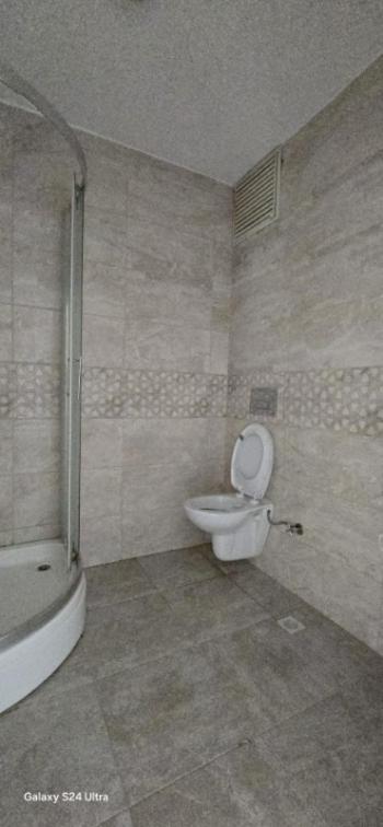 Geniş bir 2+1 daire kiralıktır.
