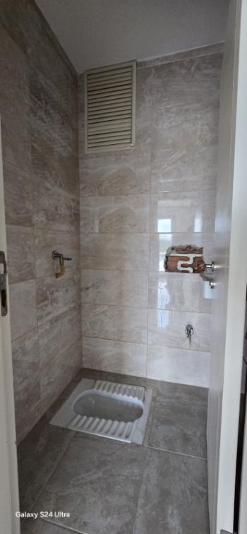 Geniş bir 2+1 daire kiralıktır.