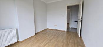 Geniş bir 2+1 daire kiralıktır.