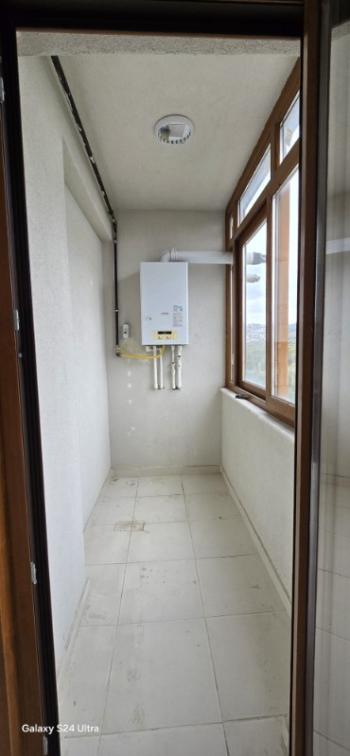 Geniş bir 2+1 daire kiralıktır.