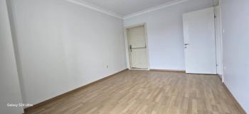 Geniş bir 2+1 daire kiralıktır.