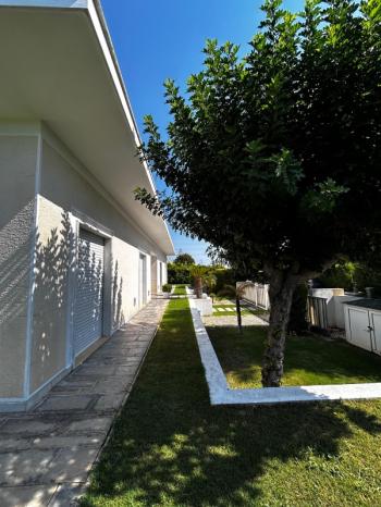Çeşme Mamurbaba’da 5+1 Havuzlu Müstakil Satılık Villa