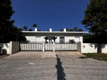 Çeşme Mamurbaba’da 5+1 Havuzlu Müstakil Satılık Villa