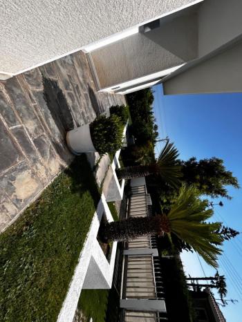 Çeşme Mamurbaba’da 5+1 Havuzlu Müstakil Satılık Villa