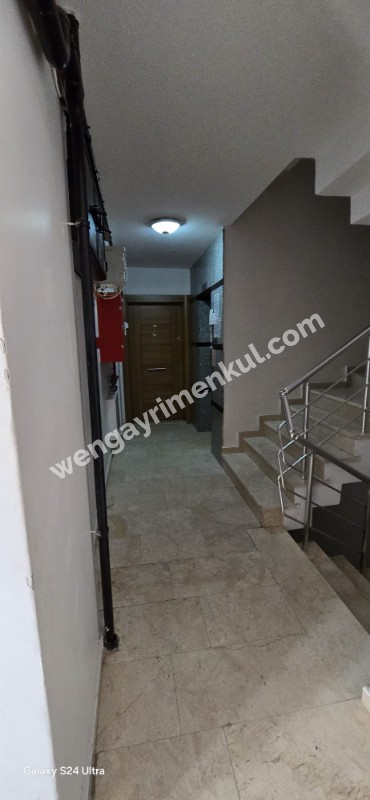 Geniş bir 2+1 daire kiralıktır.