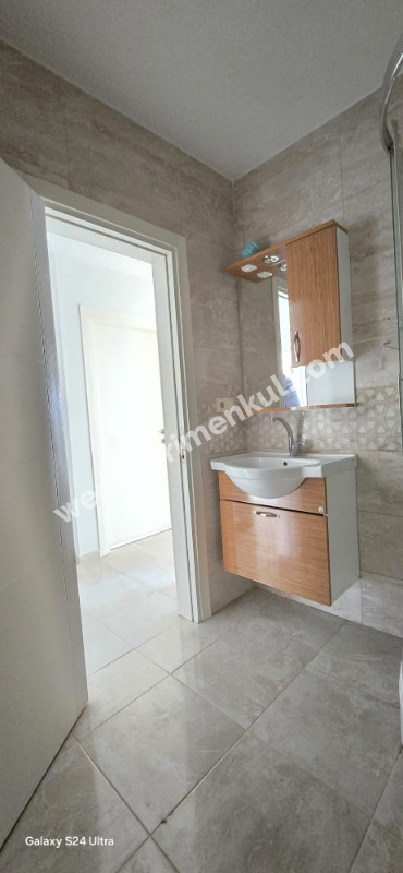 Geniş bir 2+1 daire kiralıktır.