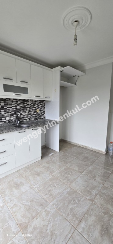 Geniş bir 2+1 daire kiralıktır.