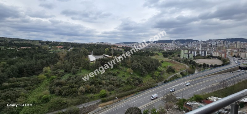 Geniş bir 2+1 daire kiralıktır.