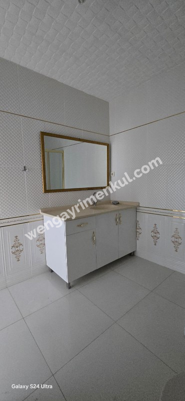 Satılık 5+2 Geniş Daire 
