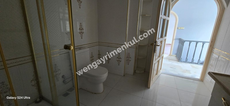Satılık 5+2 Geniş Daire 