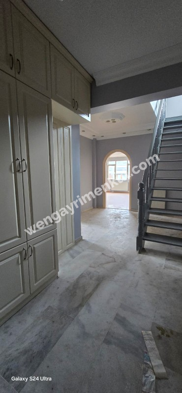 Satılık 5+2 Geniş Daire 