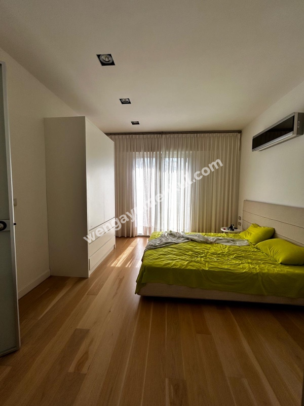 Çeşme Mamurbaba’da 5+1 Havuzlu Müstakil Satılık Villa