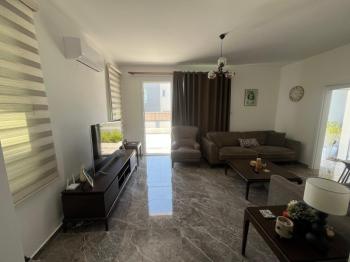 KIBRIS LEFKOŞA GÖNYELİ'DE ACİL SATILIK FUL EŞYALI+GARAJDAKİ ARABA DAHİL  İKİZ DUBLEX EV