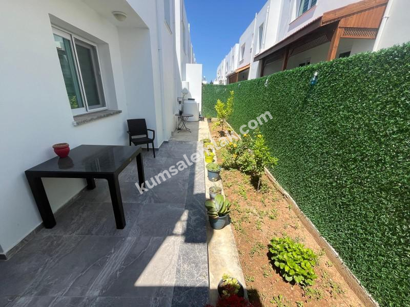 KIBRIS LEFKOŞA GÖNYELİ'DE ACİL SATILIK FUL EŞYALI+GARAJDAKİ ARABA DAHİL  İKİZ DUBLEX EV