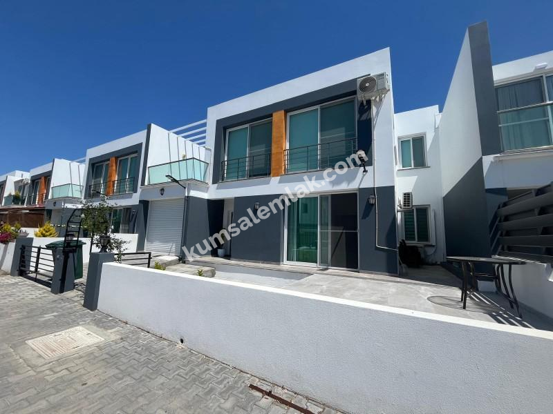 KIBRIS LEFKOŞA GÖNYELİ'DE ACİL SATILIK FUL EŞYALI+GARAJDAKİ ARABA DAHİL  İKİZ DUBLEX EV