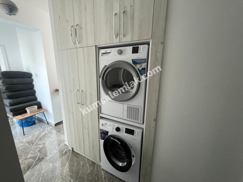 KIBRIS LEFKOŞA GÖNYELİ'DE ACİL SATILIK FUL EŞYALI+GARAJDAKİ ARABA DAHİL  İKİZ DUBLEX EV
