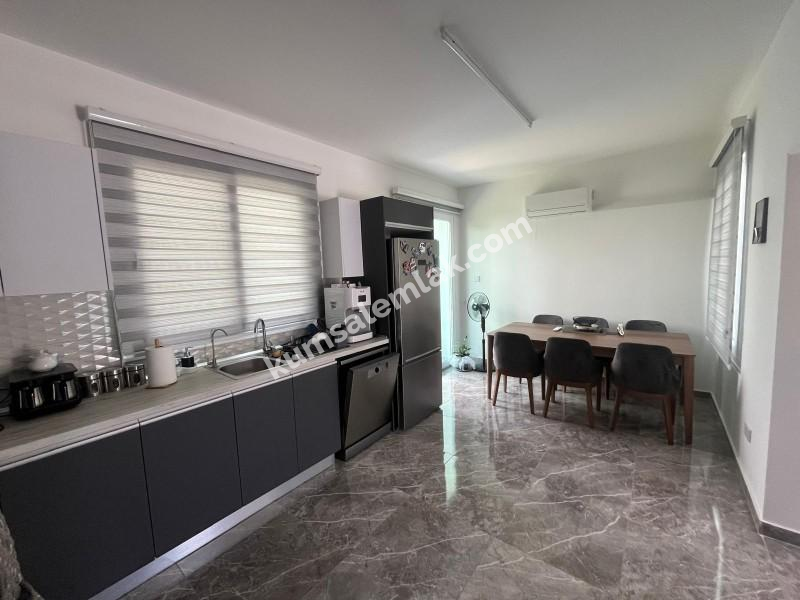 KIBRIS LEFKOŞA GÖNYELİ'DE ACİL SATILIK FUL EŞYALI+GARAJDAKİ ARABA DAHİL  İKİZ DUBLEX EV