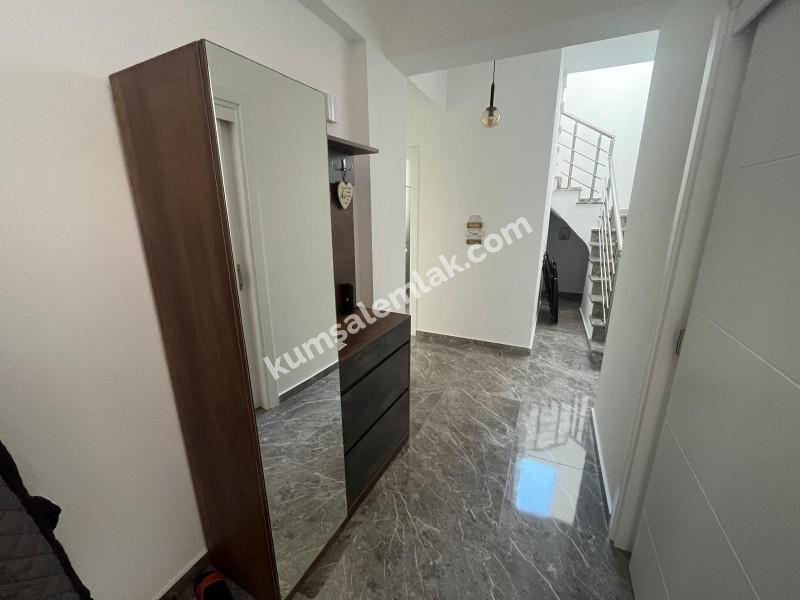 KIBRIS LEFKOŞA GÖNYELİ'DE ACİL SATILIK FUL EŞYALI+GARAJDAKİ ARABA DAHİL  İKİZ DUBLEX EV