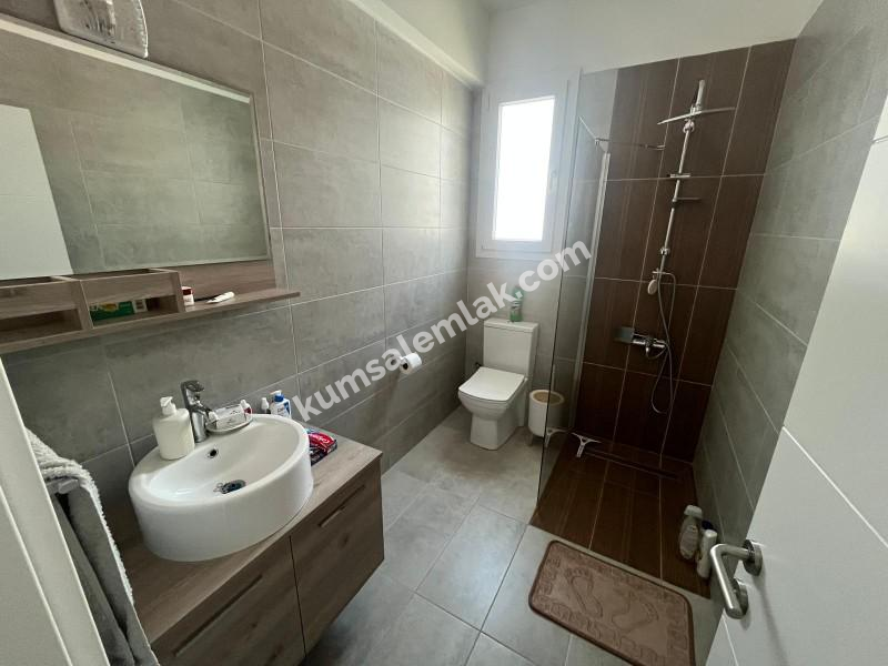 KIBRIS LEFKOŞA GÖNYELİ'DE ACİL SATILIK FUL EŞYALI+GARAJDAKİ ARABA DAHİL  İKİZ DUBLEX EV