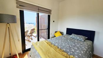 Girne, Sadrazamköy'de Kapanmaz Deniz Manzaralı, Kumlu Plajlara Yürüme Mesafesinde, 950 m² Arsaya Sahip, Satılık 3+1 Villa