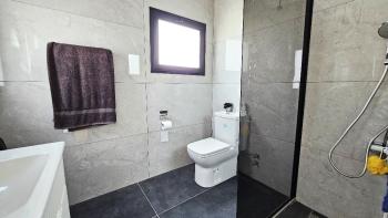 Girne, Sadrazamköy'de Kapanmaz Deniz Manzaralı, Kumlu Plajlara Yürüme Mesafesinde, 950 m² Arsaya Sahip, Satılık 3+1 Villa