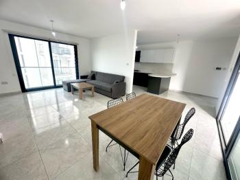 Girne Merkez Ebeveyn Banyolu Eşyalı Kiralık 3+1 Daire