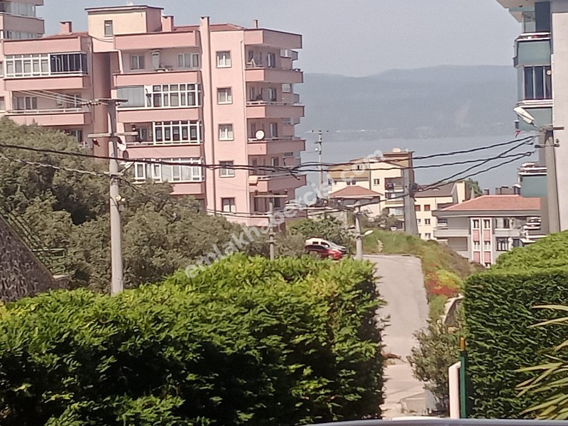 EMLAK HABERCİSİ 'NDEN MUDANYA HALİTPAŞA'DA KAT MÜLKİYETLİ SİTEİÇİ 145M2 NET 3+1 DAİRE